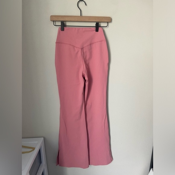 Halara Pink Flare Leggings Size X Small New With Tags - Picture 5 of 7